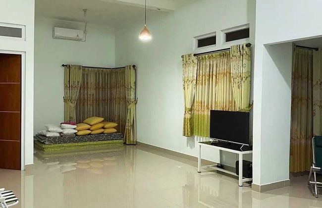 Green House Villa Bogor - Photo 5