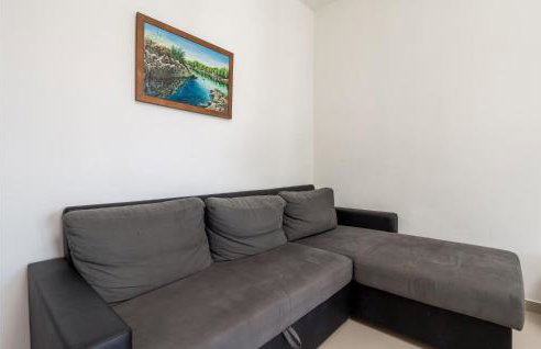 1 Bedroom Lovely Apartment In Vlasici - Foto 16