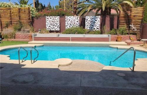 4 miles to Strip / Big house with pool - Foto 11