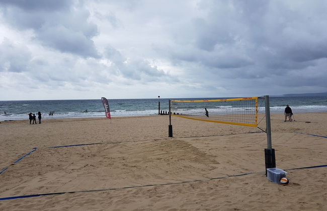 Beach Front 2-bed Apartment With Deck & BBQ - Foto 26