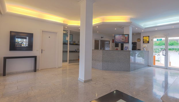 Check-in-/Check-out-Schalter