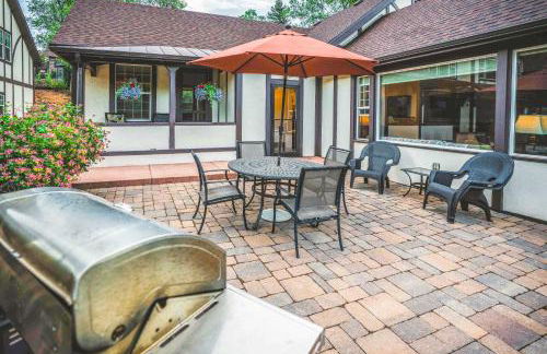 Spacious Manitou Home with Views in Central Location - Foto 23