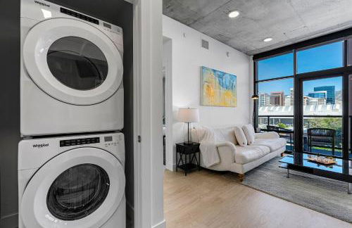 City Views! Luxury King bed gym pool HTub - Foto 31