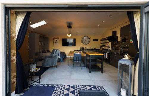 Walk Lane Chic 1bed , Luxury Kitchen Area , Parking , WiFi - Foto 1