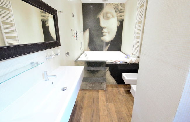 Villa Oliveto with Pool and Lake view - Photo 36