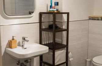 Ruhiges Apartment mit großem Balkon und Stellplatz - Photo 7