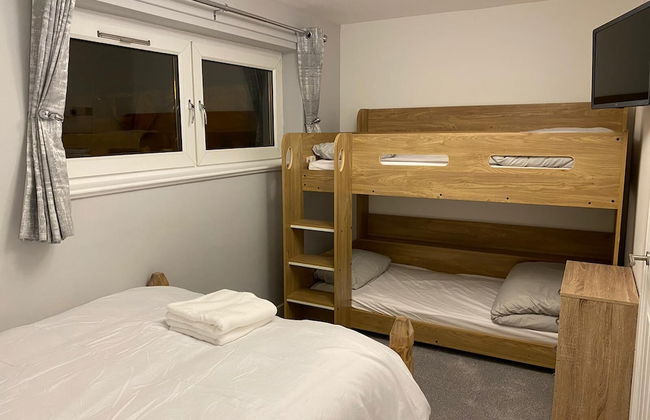 Hillside House - Photo 5