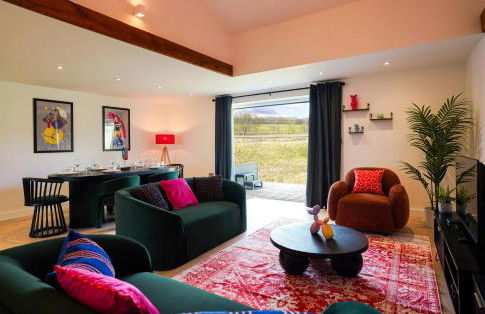 Moonlight Lodge - 4 bedroom Barn with Hot Tub! - Foto 71