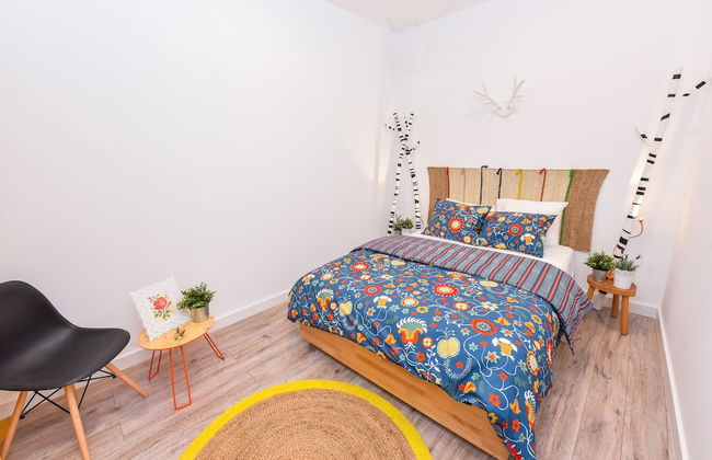 Parliament & River View Apartments - Photo 4