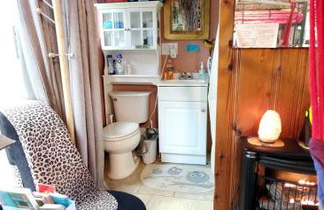 Magical Tree House Rental Nestled in the Woods on Farm Retreat near St. Louis, Missouri - Foto 29