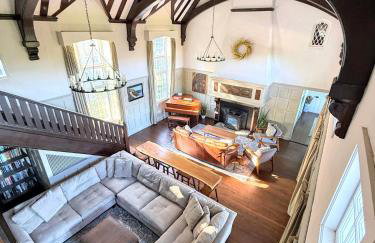 WOW New Spectacular Franconia Home - history - views - fire pit - hot tub - pool - grandeur - MUST SEE - Foto 36
