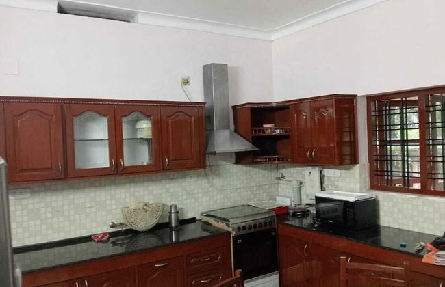 De Royale Summit Home Stay - Photo 14