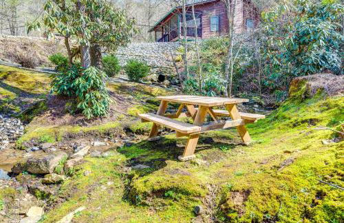 Scenic Marble Cabin with Fire Pit! - Foto 30