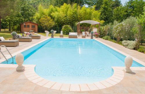 Le Bicocche Farmhouse: Country Stone Villa with Pool in Camaiore between Lucca & Beaches of Versilia - Foto 87
