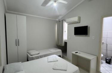 Hotel Avenida ao lado do shopping - Foto 13