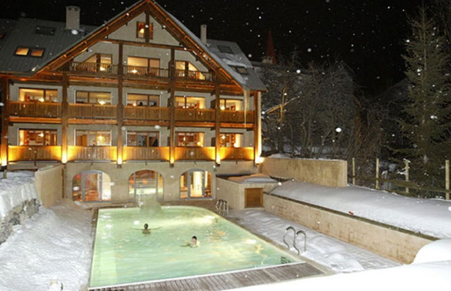 Villa in Le Monetier-les-bains - Photo 1