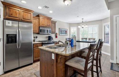 Near Zion 3BR Sleeps 8 Covered Patio Dining - Foto 9