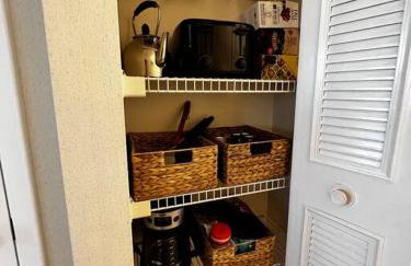 Fun cozy beach retreat! Steps to beach, heated pool & pickleball - Foto 4