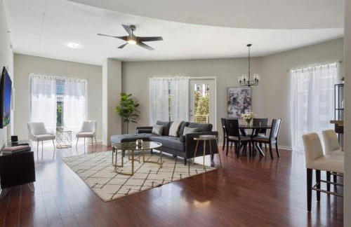 Extra Large 1 Bdrm Condo & Gym - Foto 1