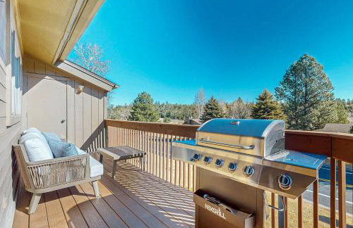 Near Hiking and Biking! Flagstaff Condo with Grill - Foto 4
