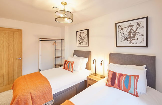 Host Stay 3 Queens Court - Photo 15