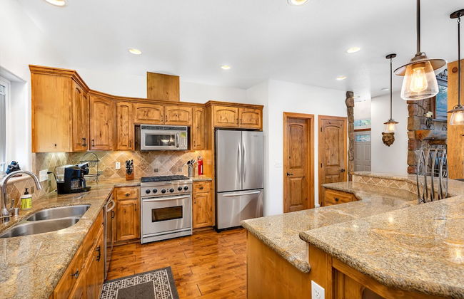 Timber Lodge - 5 Min to Shaver Lake! - Foto 10