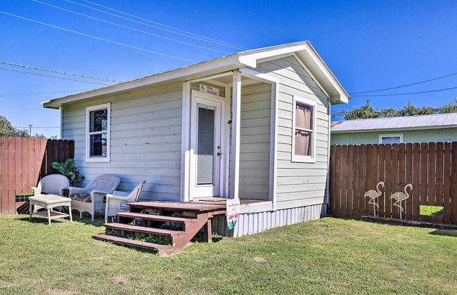 Flirty Flamingo' Studio: 1 Mi to Canyon Lake - Foto 1