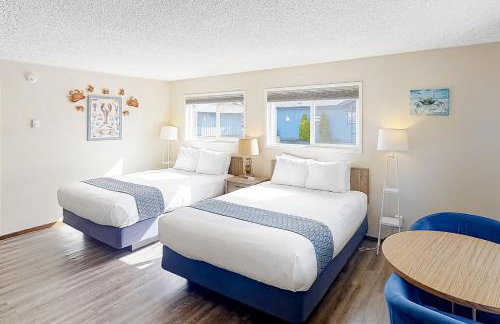 The Lamplighter Inn - Crab Shack and Whale Watching - Photo 10