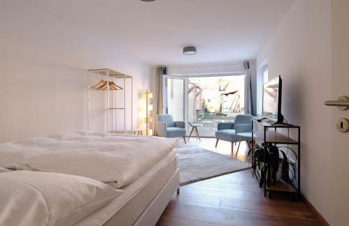 Travel Art Boardinghouse - Photo 3