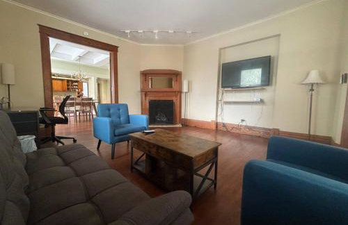 2BR 1st floor suite close to ISU - Foto 1