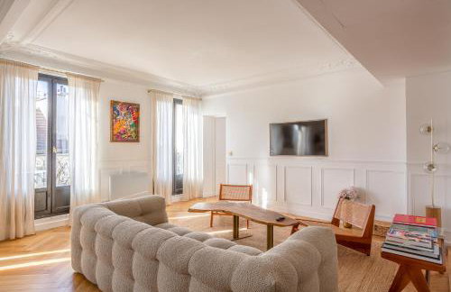 Le Marais - Iconic Penthouse with Balcony - Foto 22