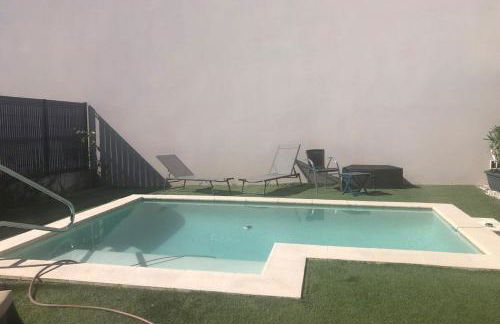 Agréable et lumineuse maison t4 air conditionné piscine jacuzzi parking - Foto 25