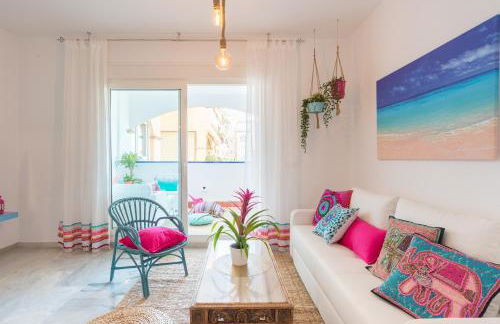 BOHO CHIC- Beachfront - Free bikes - Salt water pool - Foto 27