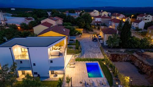 Apartmani Vila Mara M 2 i M 3 heated pool - Foto 1