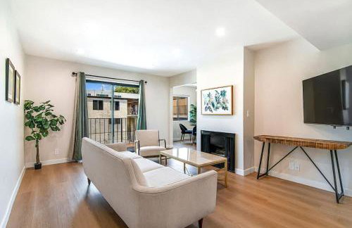 Stylish 1BR Near Universal Studios with Parking - Foto 1