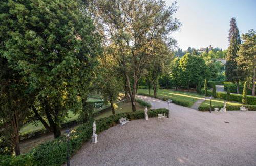 Villa Gerini Villa con Piscina e Ampi Spazi - Foto 24