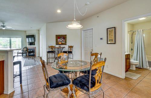 Lakefront Osage Beach Condo: Dock Your Boat Here! - Foto 9