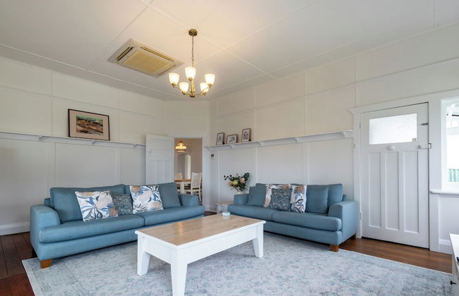 Bay Vista Cottage by the BnB Collection - Photo 18