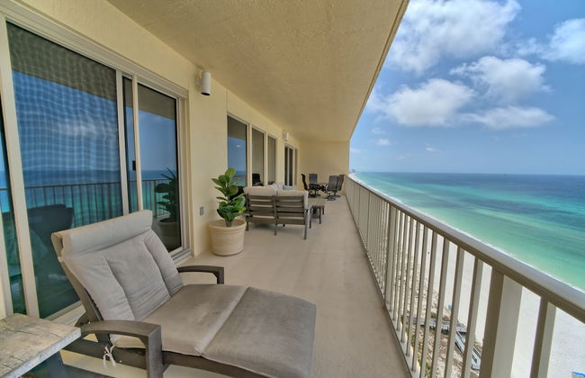 Pleasant Oceanfront Condo with Large Balcony and Beach Access - Unit 1605 by RedAwning - Foto 32