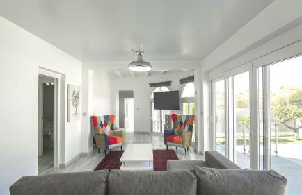 Modern Detached 4 Bed 3 Bath Villa with private pool close to all amenities - Foto 8