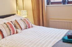 Stunning Fir Tree Corner 3 bedroom detached Executive house ideal wedding guest family home with free drive way CCTV parking for 2 vehicles or LWB Van M5 1 mile away dogs welcome by prior arrangement - Foto 50