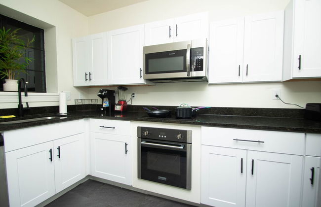 Vintage Elegance - Condo Steps Away From Casino - Foto 7