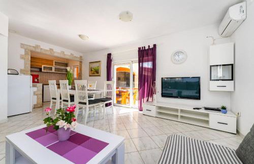 MY DALMATIA - Holiday home Nadalina with private pool and jacuzzi - Photo 6