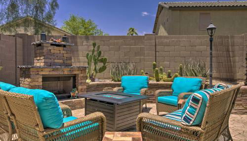 Chic Maricopa Getaway with Outdoor Oasis and Pool - Foto 2