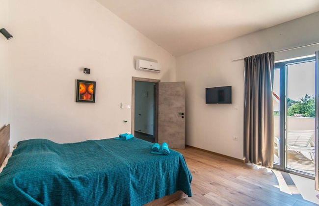 Villa With Swimming Pool and Outdoor Kitchen - Foto 8