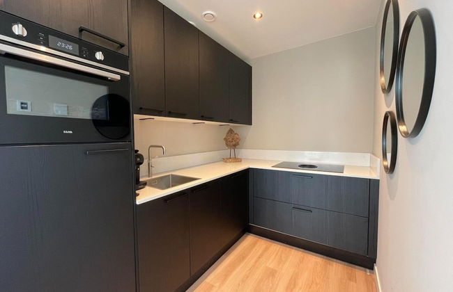 Spacious Holiday Home With Garden - Photo 5