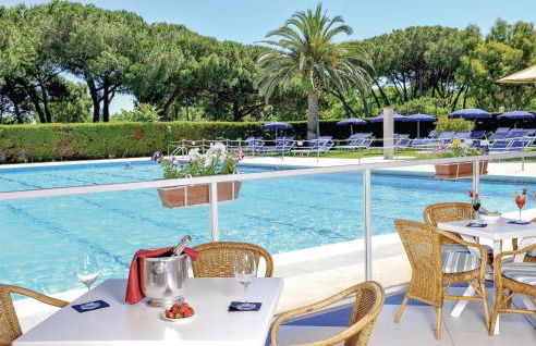 Two-Bedroom Holiday Home In Baia Domizia Saurunca - Foto 5