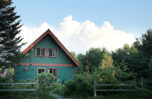 Bavarian-Style Chalet Rental with Adirondack Mountain Views in Indian Lake, New York - Foto 6