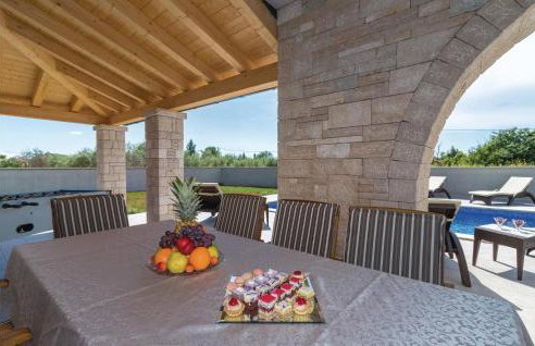 Awesome Home In Radeki Polje With Sauna - Foto 6