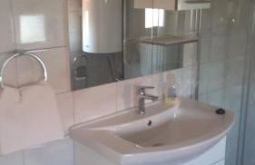 Iris Sabunike - Photo 38